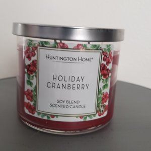 (1) Huntington Home 3 wick scented candle